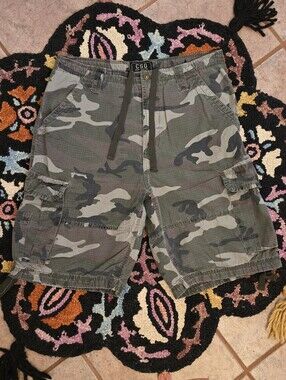 🔥🔥Y2K CSG camo cargo shorts 🔥🔥Size 34 heavy duty camo cargo skater hiphop